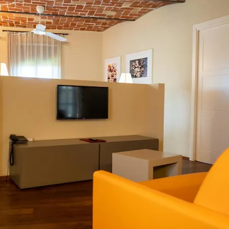 Farmház I Tre Poggi Dimora Di Charme Canelli