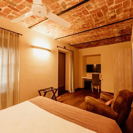 مزرعة للإقامة I Tre Poggi Dimora Di Charme كانيلي