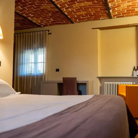 Vakantieboerderij I Tre Poggi Dimora Di Charme Canelli