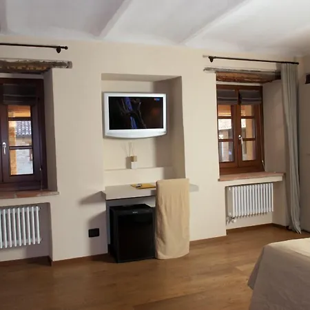 I Tre Poggi Dimora Di Charme مزرعة للإقامة