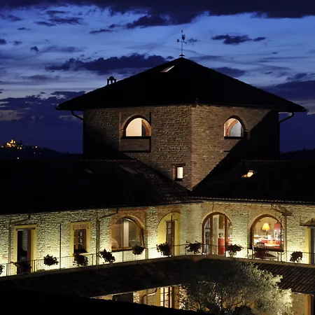 I Tre Poggi Dimora Di Charme مزرعة للإقامة كانيلي