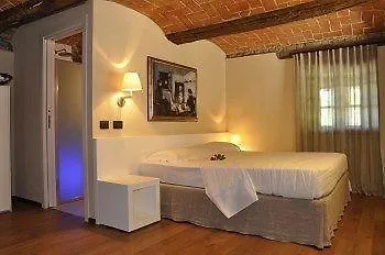 I Tre Poggi Dimora Di Charme Hotel Canelli