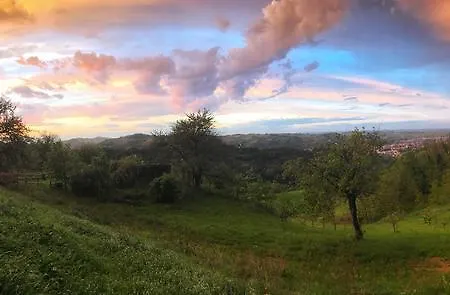 Vakantieboerderij I Tre Poggi Dimora Di Charme Canelli